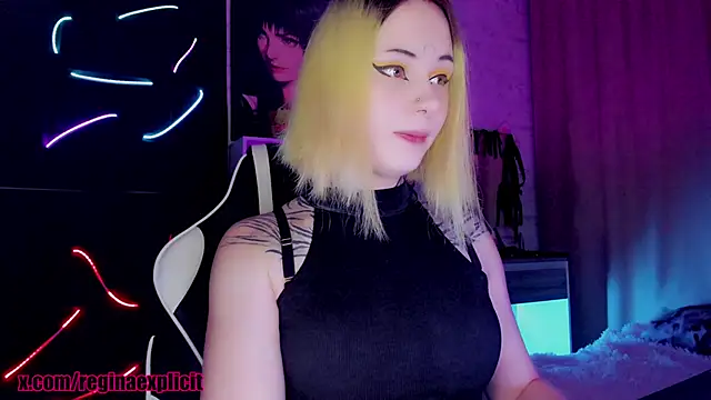 snake  bites online show from 2, 10, 2025