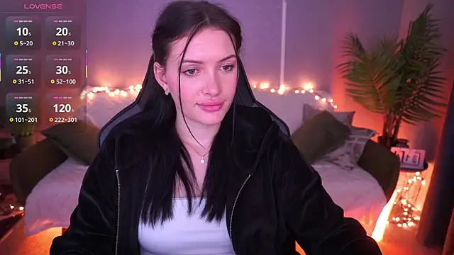 MilaSecrett online show from 14, 3, 2026