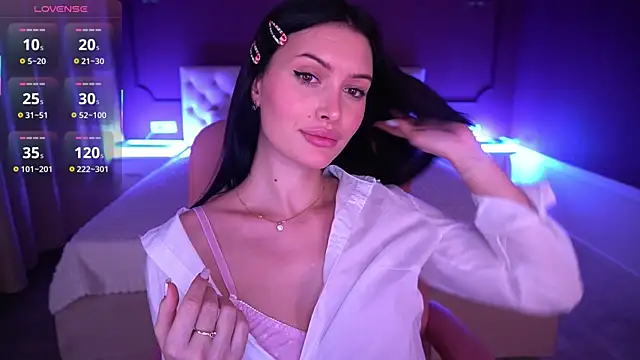 MilaSecrett online show from 3, 12, 2025