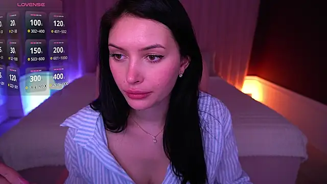 MilaSecrett online show from 2, 11, 2025