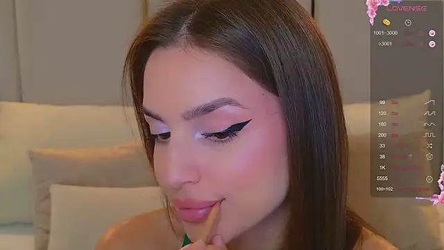 BellaHalles online show from 4, 11, 2025