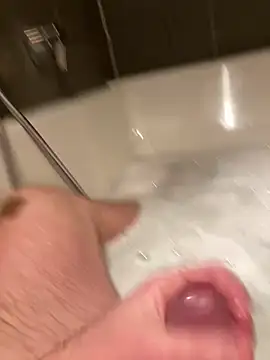 LivingLegend1978 online show from 5, 2, 2025