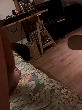 LivingLegend1978 online show from 7, 10, 2025