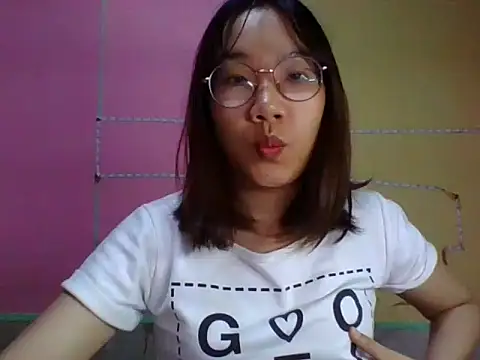 Nanoko online show from 9, 3, 2025