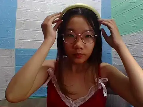 Nanoko online show from 11, 10, 2025