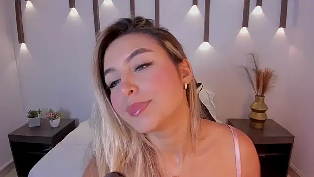 bella1207 online show from 13, 11, 2025