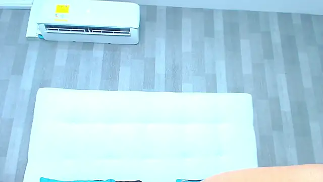 LeahMillerr online show from 12, 9, 2025