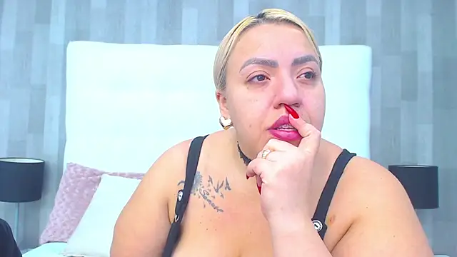 LeahMillerr online show from 12, 3, 2026