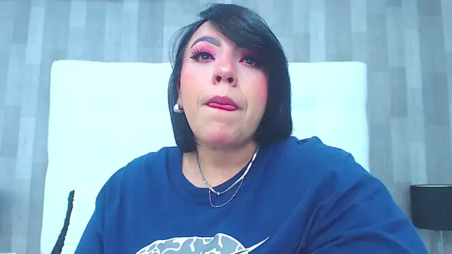 LeahMillerr online show from 12, 3, 2025