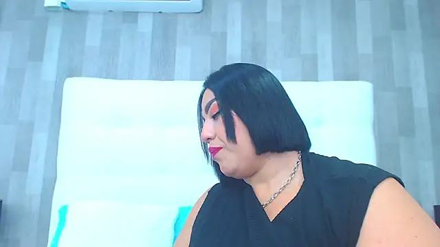 LeahMillerr online show from 21, 3, 2025