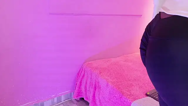 LoveQueen2 online show from 3, 3, 2026