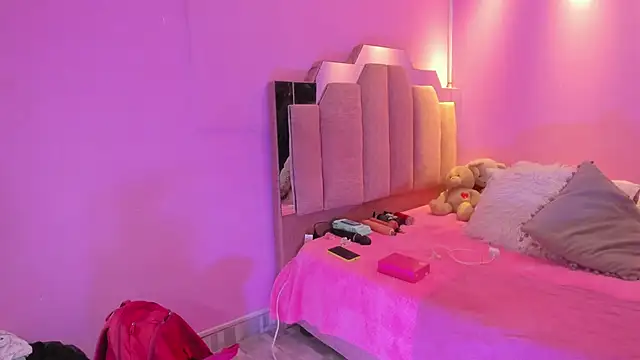 LoveQueen2 online show from 11, 1, 2026