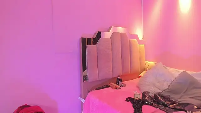 LoveQueen2 online show from 6, 1, 2026