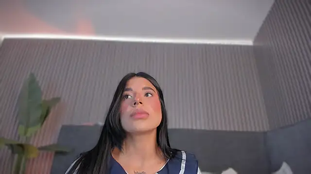 emelie 89 online show from 29, 4, 2026