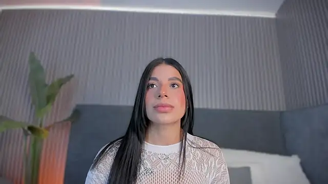 emelie 89 online show from 23, 5, 2026