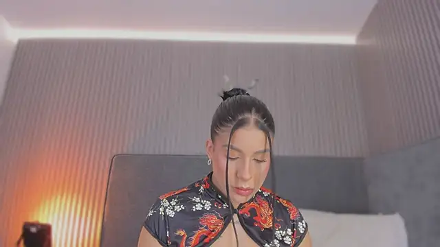 emelie 89 online show from 6, 2, 2026