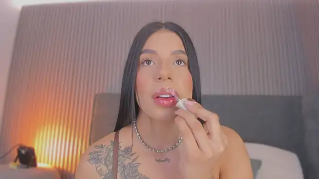 emelie 89 online show from 12, 2, 2026