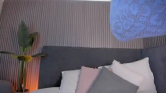 emelie 89 online show from 4, 5, 2026