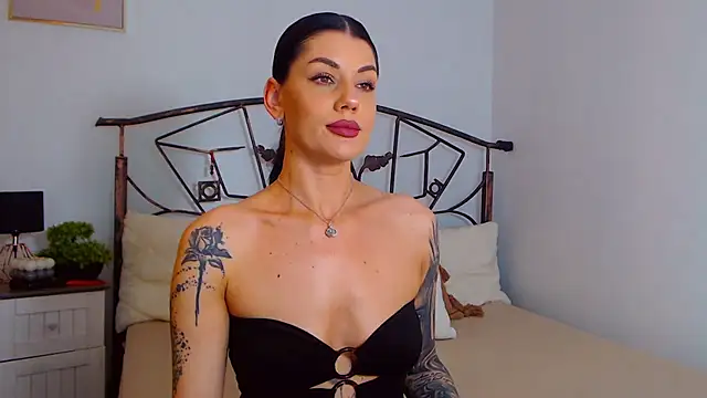 Snapshot of YvonneEverlee chatting on 22, 3, 2025 YvonneEverlee online show from 22, 3, 2025