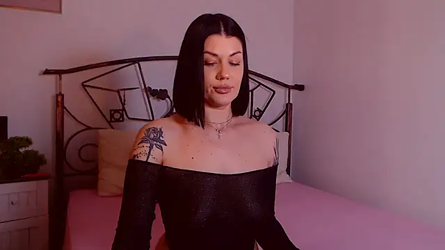 YvonneEverlee online show from 23, 2, 2026