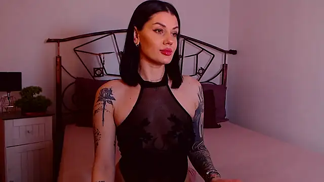 YvonneEverlee online show from 9, 1, 2026