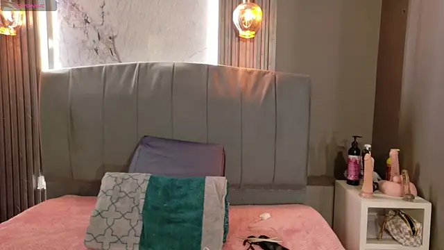 Danielaa a online show from 12, 10, 2025