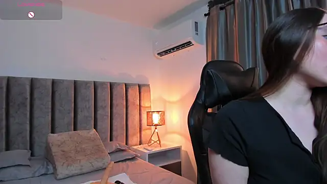 Snapshot of SamanthaSmithx chatting on 17, 10, 2025 SamanthaSmithx online show from 17, 10, 2025