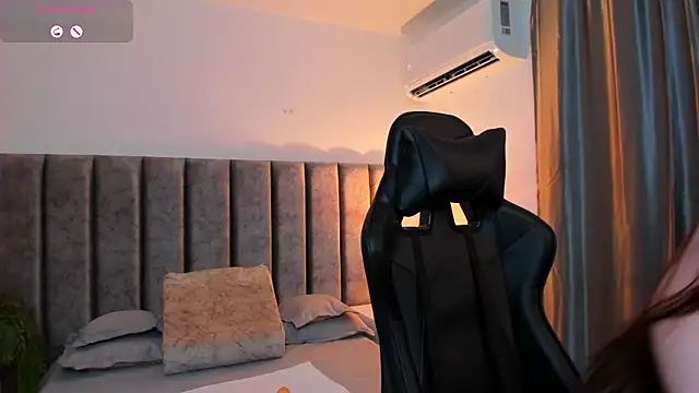 Snapshot of SamanthaSmithx chatting on 29, 11, 2025 SamanthaSmithx online show from 29, 11, 2025