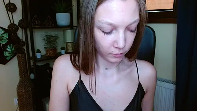 EmillyPlay online show from 12, 3, 2026