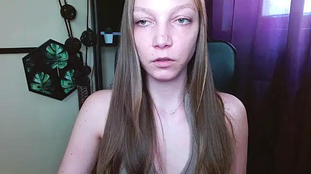 EmillyPlay online show from 22, 4, 2026