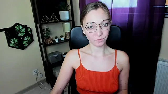 EmillyPlay online show from 21, 3, 2025