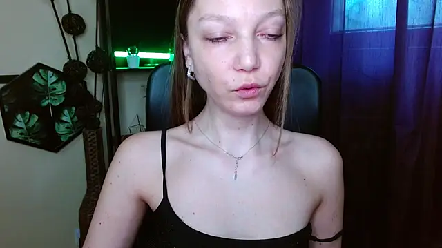 EmillyPlay online show from 9, 4, 2026