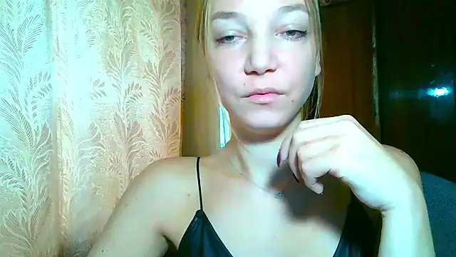 EmillyPlay online show from 26, 11, 2025