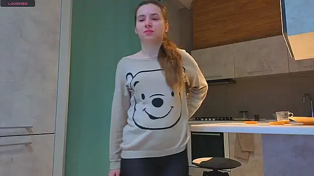 DonnaBurkee online show from 18, 12, 2025