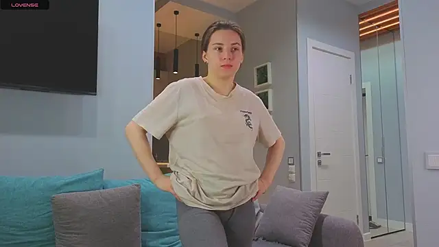 DonnaBurkee online show from 29, 10, 2025