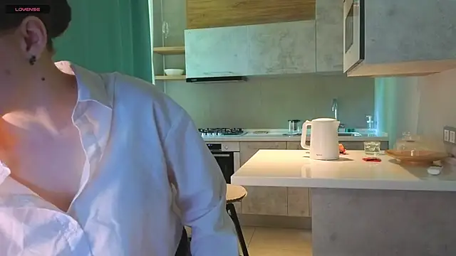DonnaBurkee online show from 30, 5, 2026