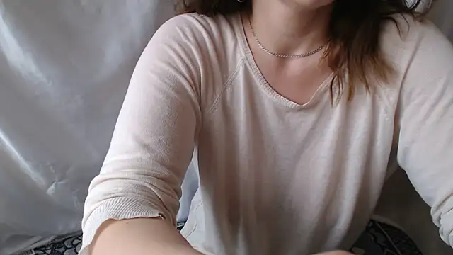 Burberrry  online show from 13, 5, 2026