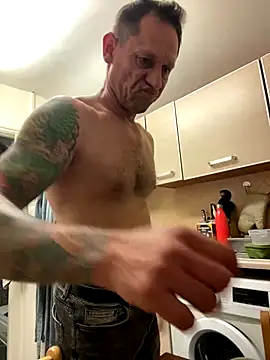 Yourhotboy 42 online show from 7, 10, 2025