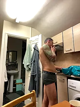 Yourhotboy 42 online show from 20, 12, 2025