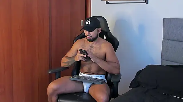 ethaanjones online show from 5, 10, 2025