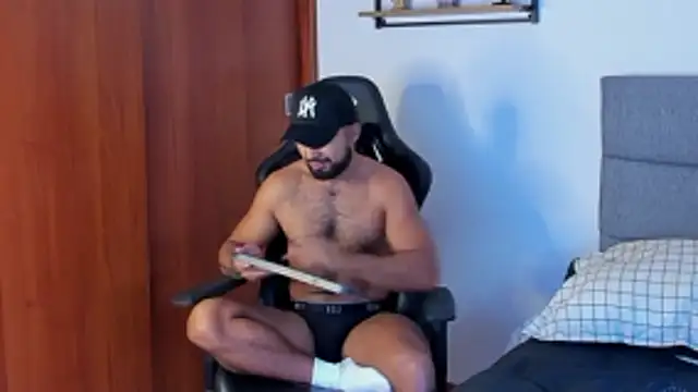 ethaanjones online show from 13, 10, 2025