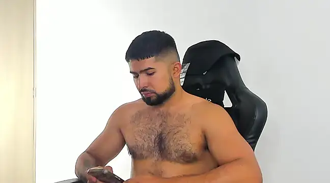 ethaanjones online show from 4, 12, 2024