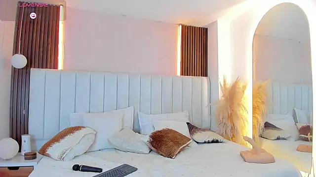 ivy collins online show from 9, 11, 2025