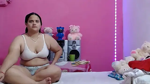 Snapshot of brunnette_hot chatting on 15, 7, 2026 brunnette hot online show from 15, 7, 2026