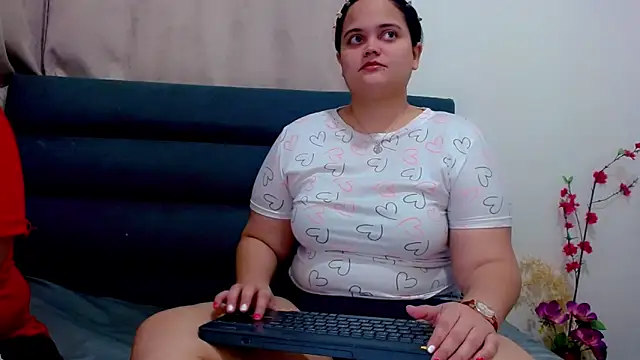 brunnette hot online show from 15, 2, 2026