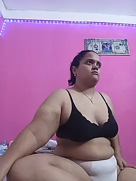 Snapshot of brunnette_hot chatting on 5, 6, 2026 brunnette hot online show from 5, 6, 2026
