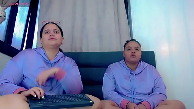 brunnette hot online show from 3, 12, 2025