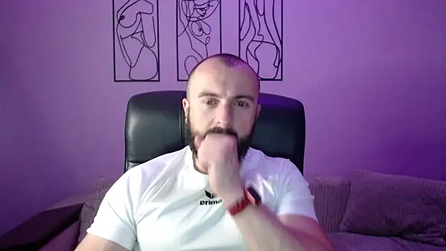 brindlefly6969 online show from 28, 10, 2025