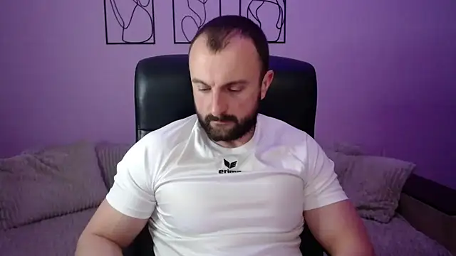 brindlefly6969 online show from 10, 4, 2026