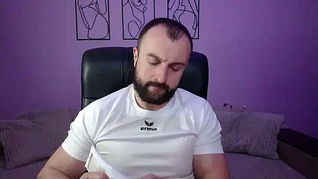 brindlefly6969 online show from 9, 4, 2026